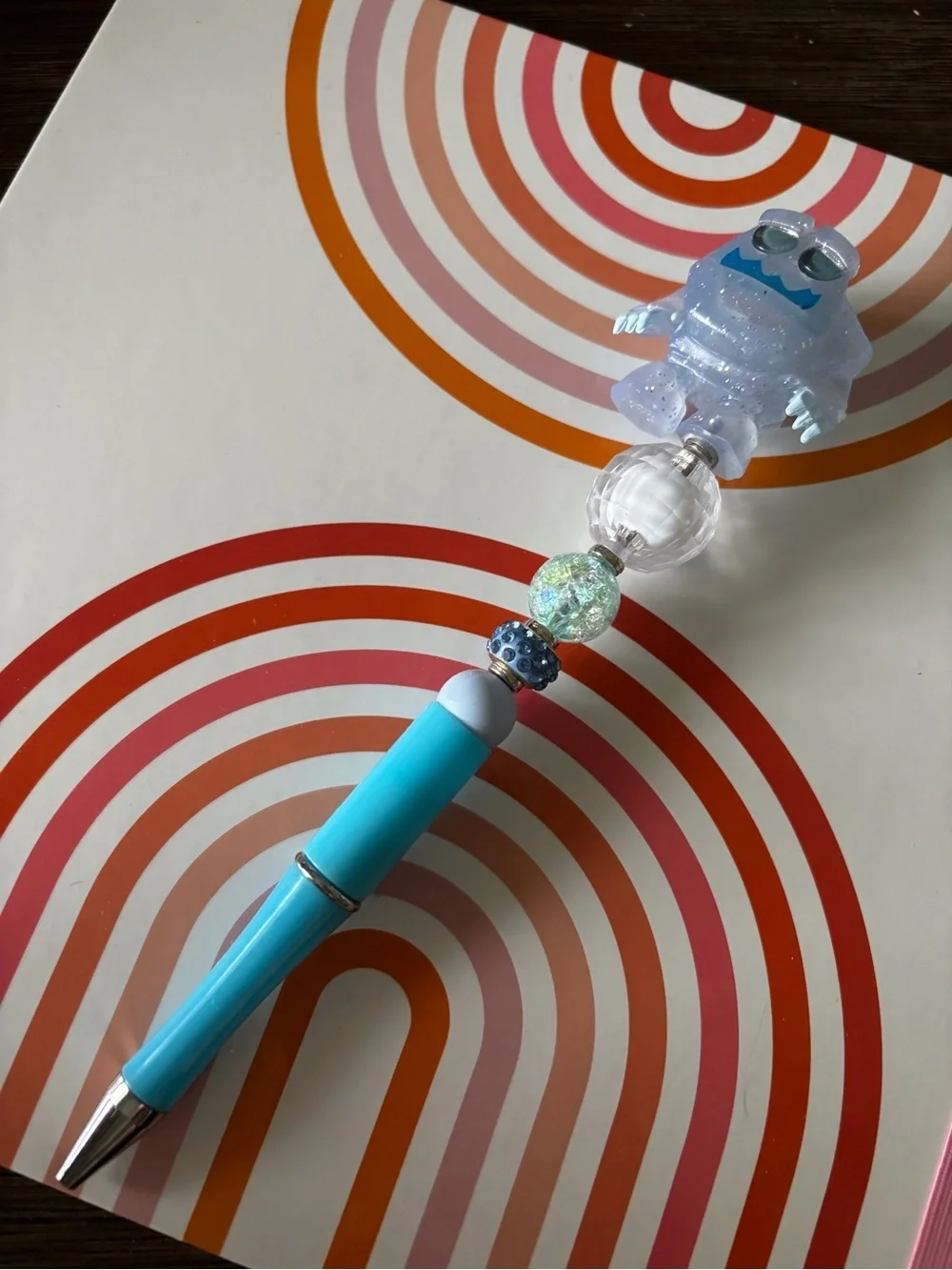 Disney Doorables: Frozen: Glitter Marshmallow handmade beaded pen